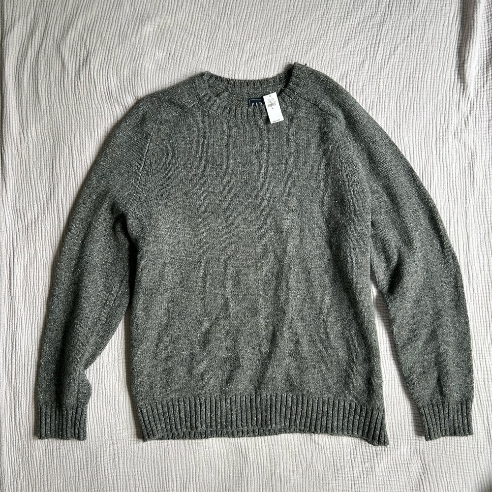 NWT Gap Men's Gray Crewneck Sweater